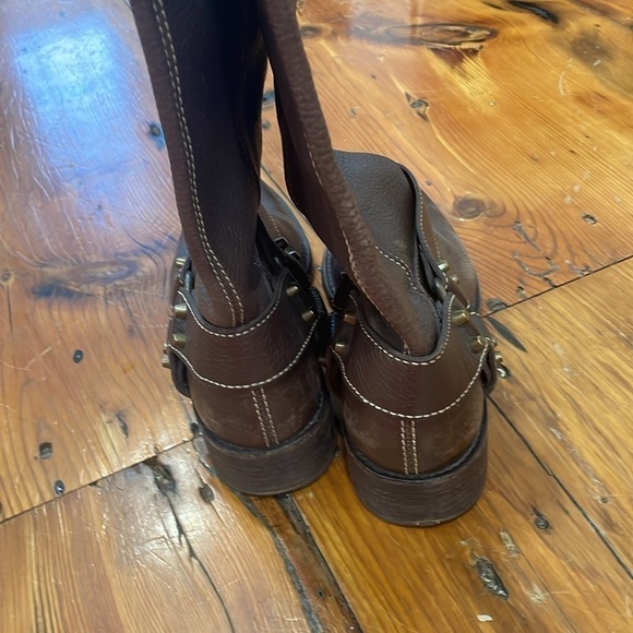 BCBG Maxazria Western Style Brown Leather Boots size 8 - Picture 5 of 12